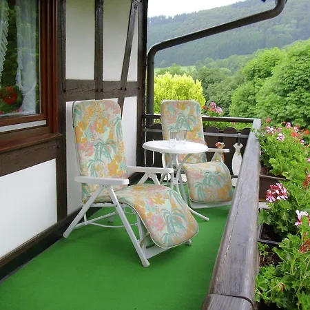 Modern In Sauerland With Balcony שמאלנברג